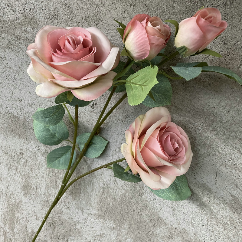 Decoración de boda, rosa polvoriento, rubor, café ligero desnudo, arroz, rosa artificial blanca, fila de flores, guía de camino, flor,
