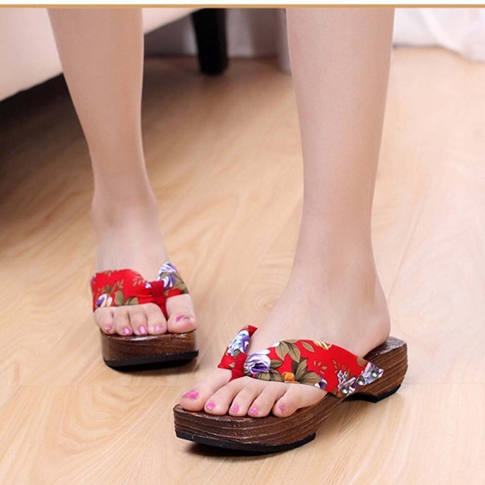 Bohemen houten slippers dames zomer strand casual schoenen japanse stijl klomp slippers plateau leien lage hak slides etnische