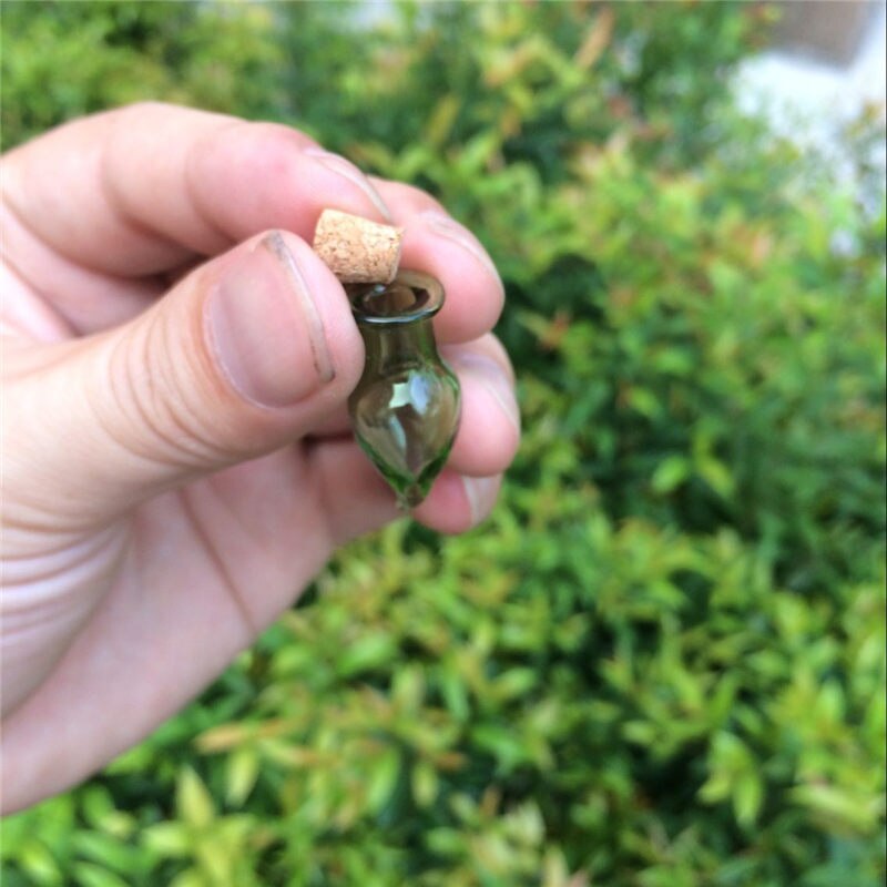 Prijs 70 stuks mix kleuren mini glazen flesjes chili vorm schattige flesjes met kurk kleine flesjes kleine potjes flesjes