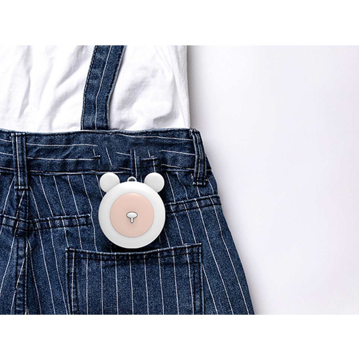 USB Portable Wearable Air Purifier, Personal Mini Air Necklace Negative Ion Air Freshener - No Radiation Low Noise for child