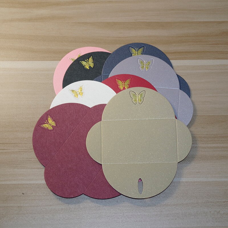 100 pçs/lote 10x6 cm 250gsm embrassed Bonito de ouro Borboleta Clasp Envelopes/Convite da Festa de casamento, coisas Vip cartões, Namecards
