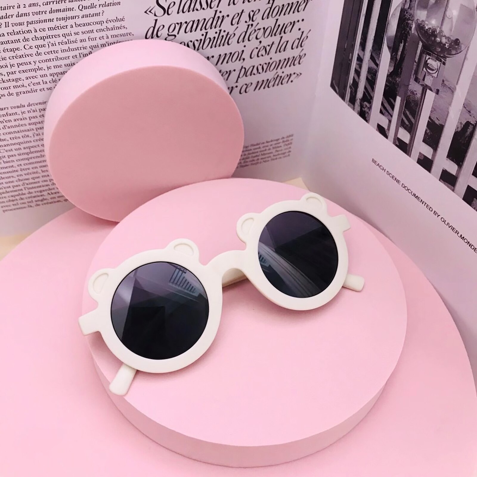 Cute Children Baby Sunglasses Cartoon Bear Frame Sunglasses Lovely Outdoors Sun Glasses For Boys Gafas De Sol UV400: white