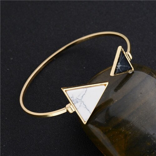 MESTILO Gold Platte Schwarz Weiß Geometrische Dreieck Öffnen Manschette Punk Armband Armreif Faux Marmor Stein pulseras aus Indien