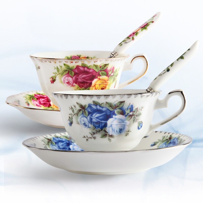 Bone Porcelain European Coffee Cup and Saucer Red and Blue Rose Tea Cup Light Luxury Rural Style Afternoon Tea Set 195ml, 1 cup.
