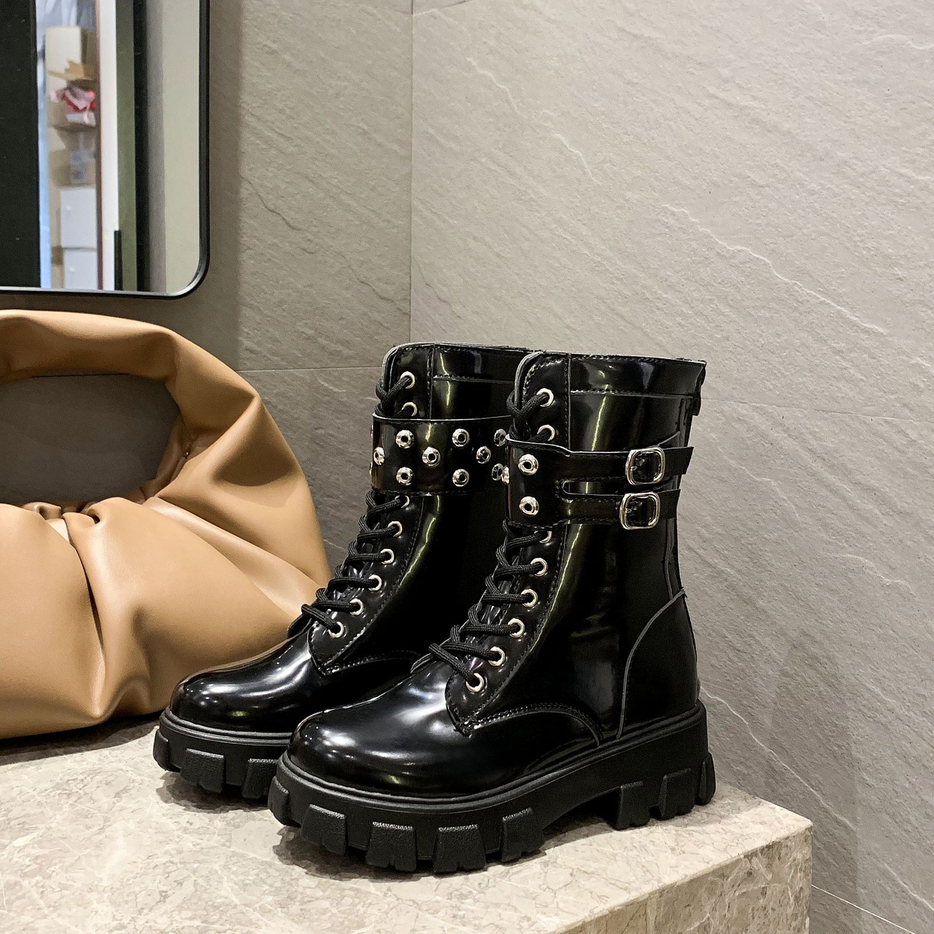 Plattform lakkstøvler nagle kvinner høst punk moto... – Grandado, image size:1920x1920