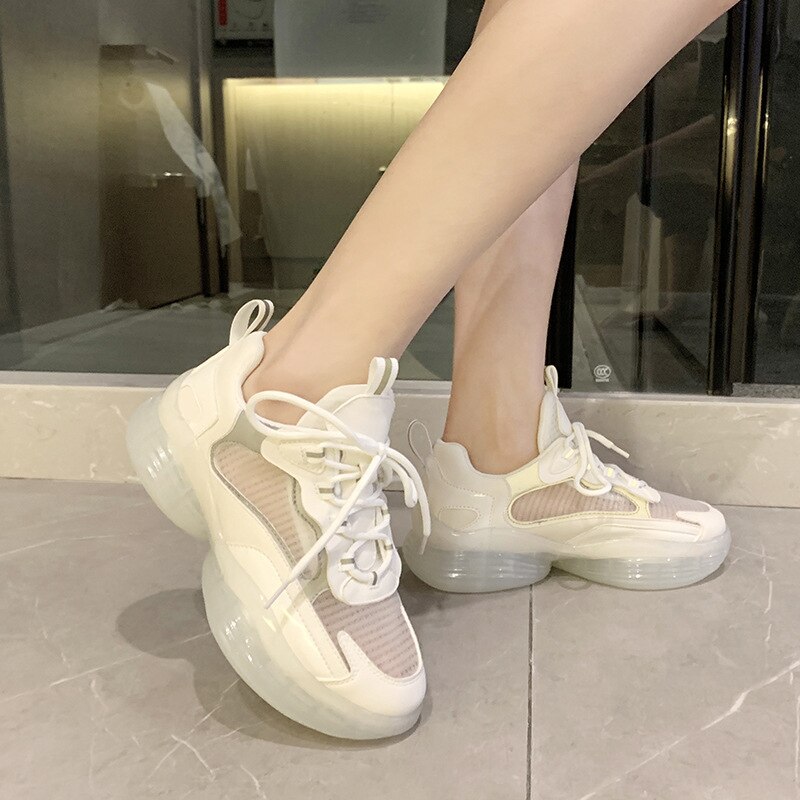 NEUE Transparente Regenbogen sohle Papa schuhe frauen sommer neue gelee schuhe dicke sohle Turnschuhe Atmungs lässig schuhe