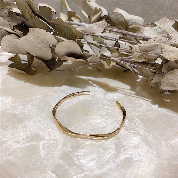 HUANZHI Korean Simple Geometric Irregular Spiral Distortion Gold Opening Metal Bracelet Bangle for Women Party Wedding Girl: Default Title