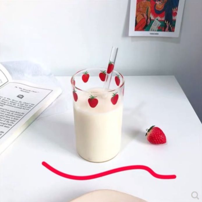 300ml 10oz High Borosilicate Nana Transparent Water Cup Cute Strawberry Water Milk Drinking Glasses Cup with Straw Girl