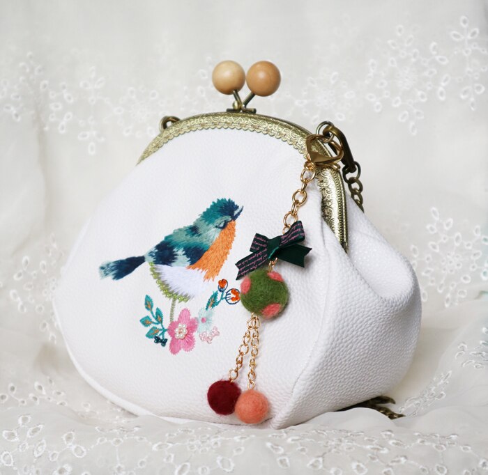 England Mori Style Diamonds Bow Flower PU Chain Embroidery Bird Handmade Wool Felt Women Messenger Shoulder Bag