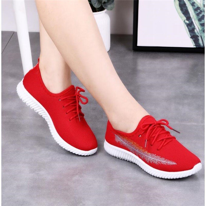 Solid Breathable Shallow Mouth Woman Tennis Shoes Concise Classics Flying Woven Candy Color Student Net Shoes Chaussures Femme: Red / 8