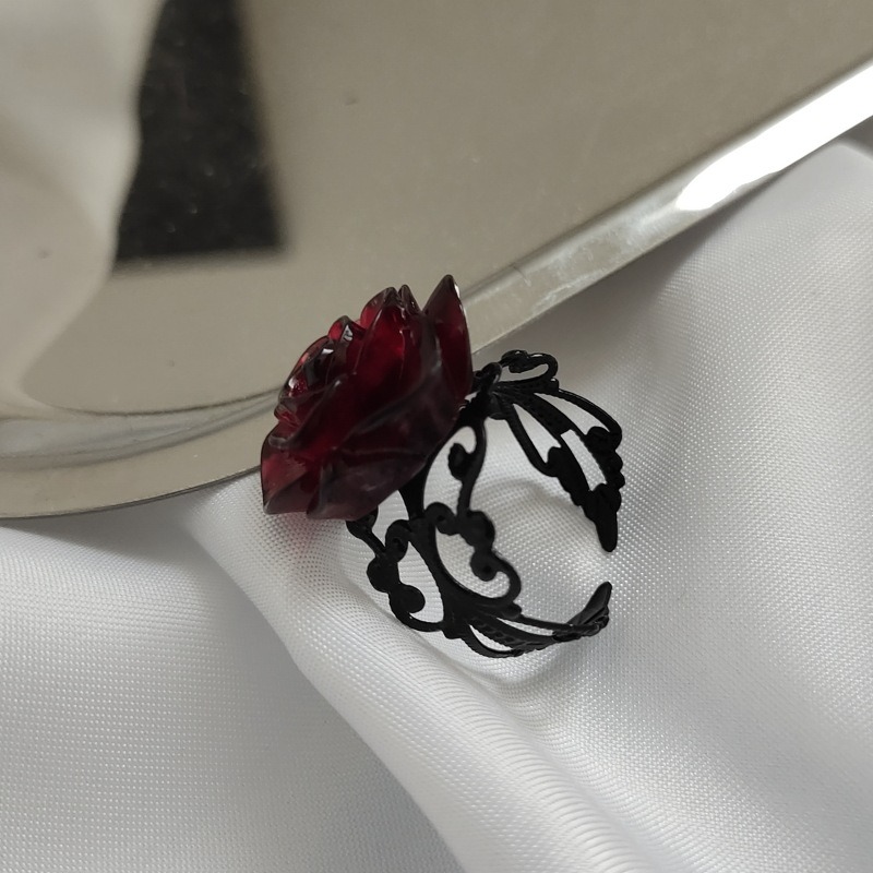 Anillos de apertura de rosa roja estilo gótico Retro para mujer, anillo de dedo hueco con flor de cristal con personalidad Punk, joyería de de Hip Hop Rock: Blanco