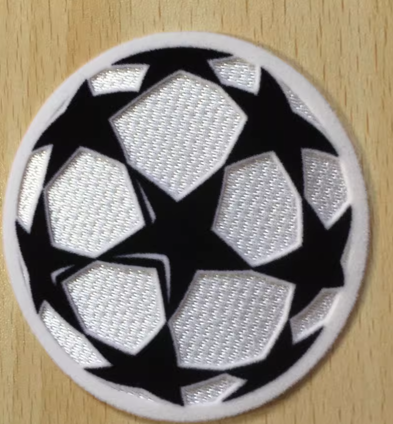 Naszywki piłkarskie Piłki sportowe Aplikacje robić naprasowania na naszywkę robić koszulki piłkarskiej najwyższej jakości