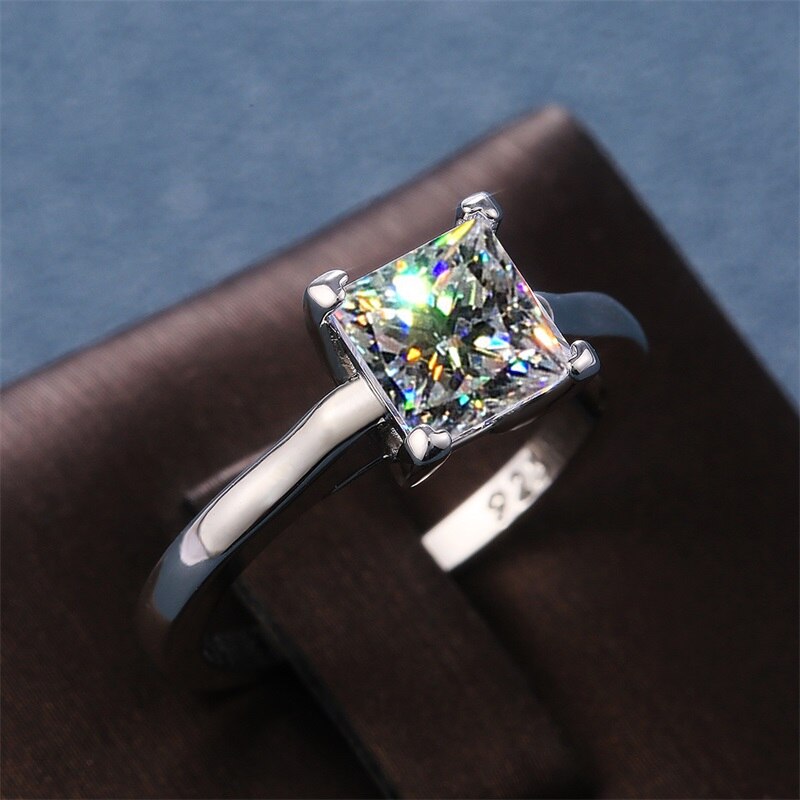CAOSHI Einfache Solitär Prinzessin schneiden Zirkonia Versprechen Ringe für Frauen Silber Farbe empfindlich Hochzeit Partei Schmuck