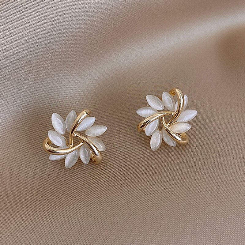 Simple Joker Leaf Zirconia Opal Earrings for Women Exquisite Rhinestone Flower Geometric Stud Earring Girls Classic Jewelry