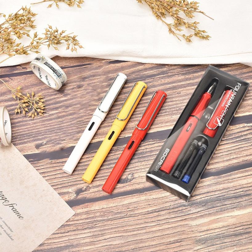 Student-specific replaceable ink sac pen set positive posture calligraphy and calligraphy can be engraved and rich fountain pen