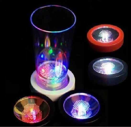 10 stks/partij Kleurrijke Kleur Veranderende LED Licht Glazen Fles Cup Mat Coaster Club Party Bar