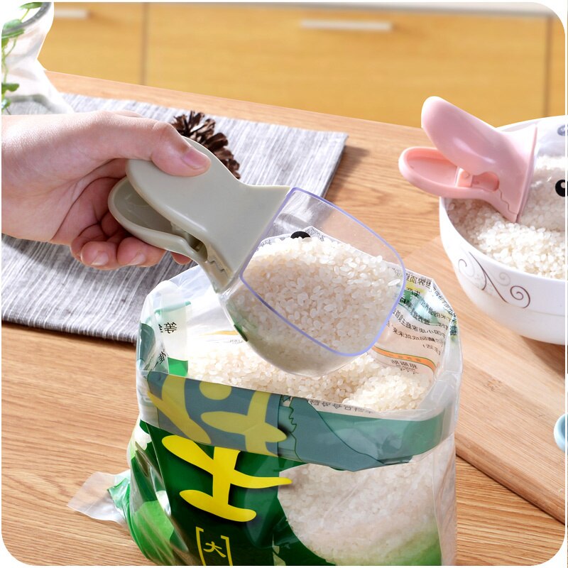 Bonita taza medidora de cereales 2 en 1 con forma de pato con clip de sellado para servir paleta de arroz de plástico para cocina, herramienta japonesa de sushi