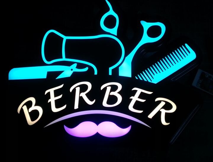 Barberledet neonskilt "operert 16 farger" 54 x 40cm