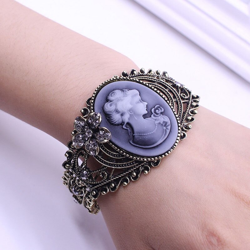 1PCS Vintage Cameo Statue Lady Bangle Bracelet Rhinestones Women Jewelry Popular Women Bracelet Bangles