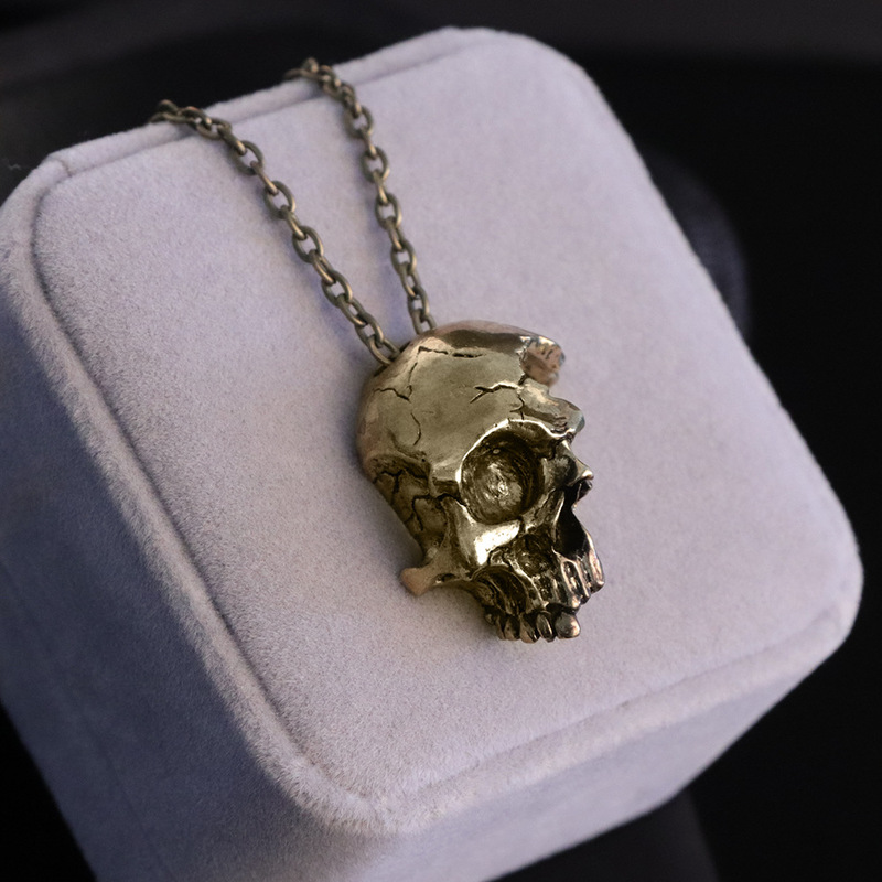 Retro Punk Half Face Skull Necklace Men's Gothic Skull Pendant: Gold