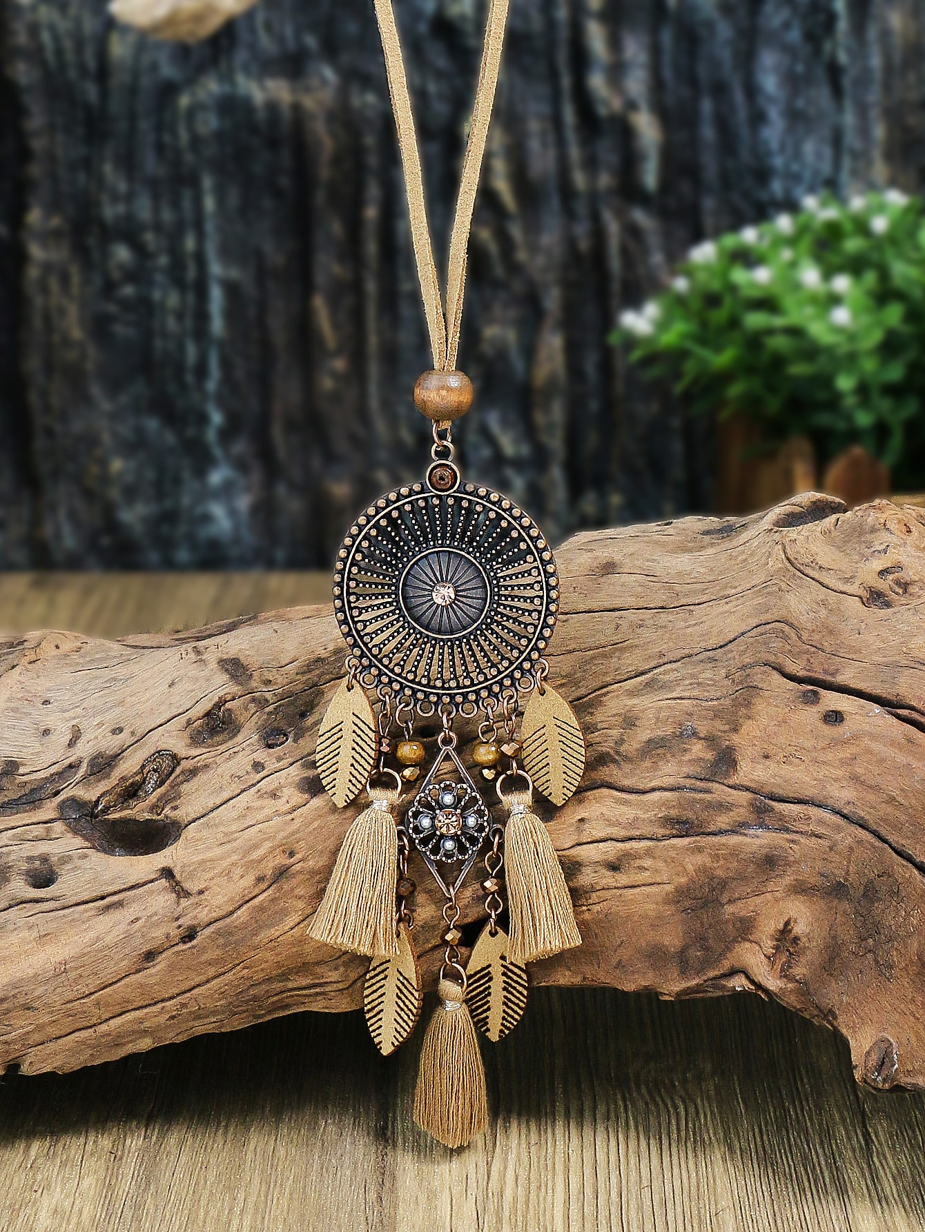 Collar largo de estilo étnico Vintage para mujer, cadena de Metal, collar con borla y rueda, vacaciones diarias para mujer, puede usar: Rojo-marrón