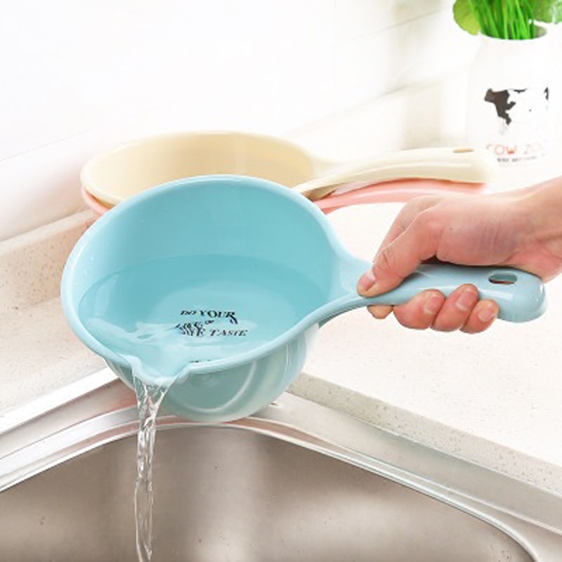 1PC Plastic Bathing Ladle Spoons Kitchen Accessories Bathroom Thick Water Scoop Cup Baby Kids Shampoo Bath Spoon Home Essential