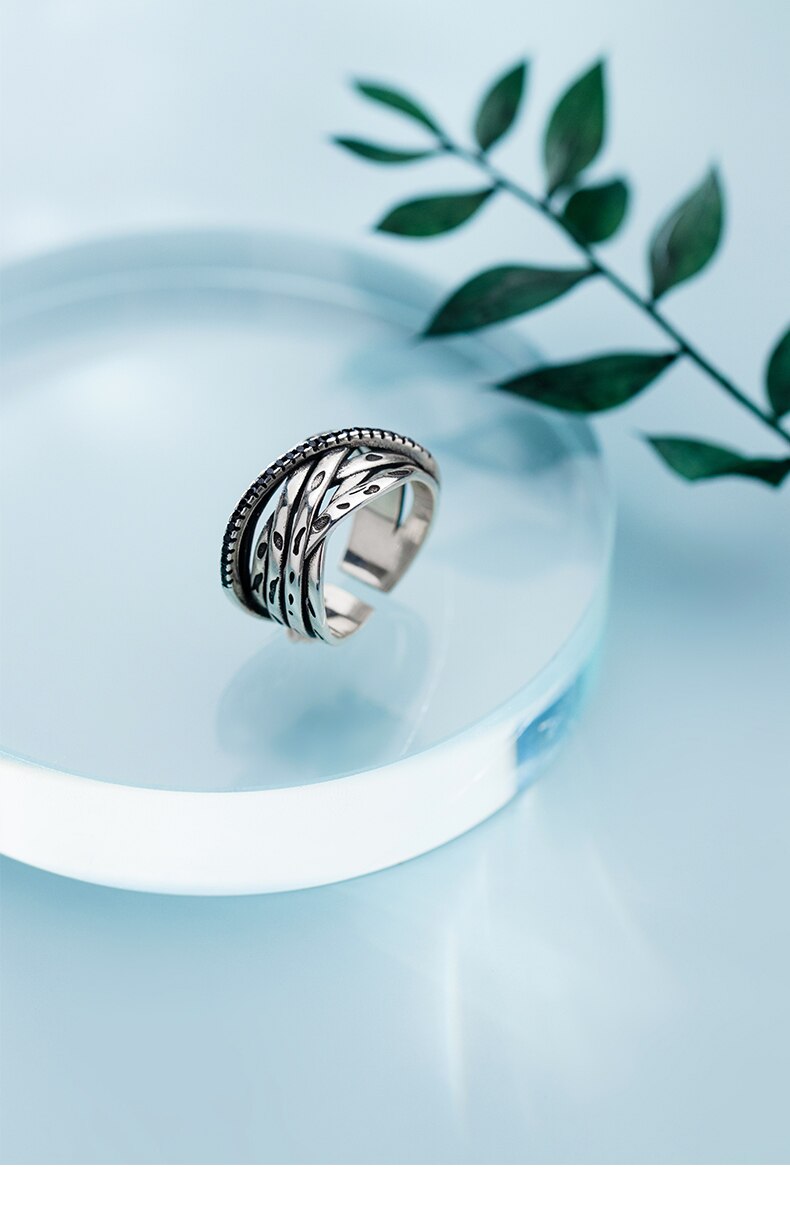 Zilveren Gothic Vingerketting Met Ringen