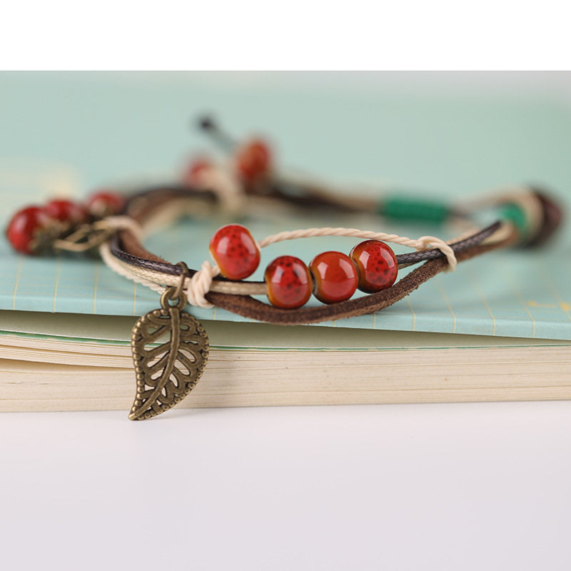 Schöne Hand-woven frauen Armbänder Vintage Ethnische Stil Keramik Perlen Legierung Blume Blätter Anhänger Schmuck Zubehör