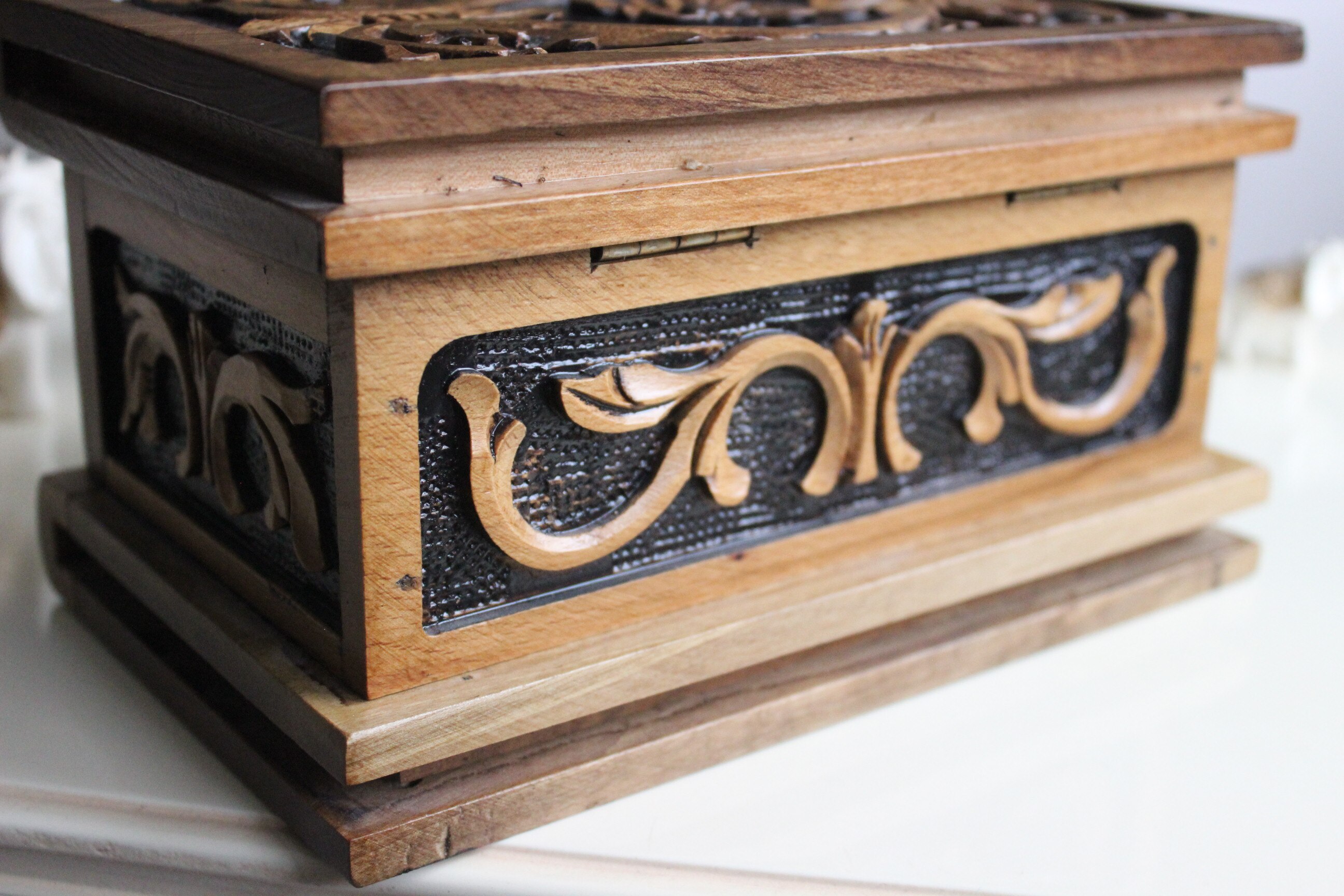 box, jewel box, walnut chest, woodcarving, wooden chest, ottoman , valentine box, decorative, trinket,handcarved box