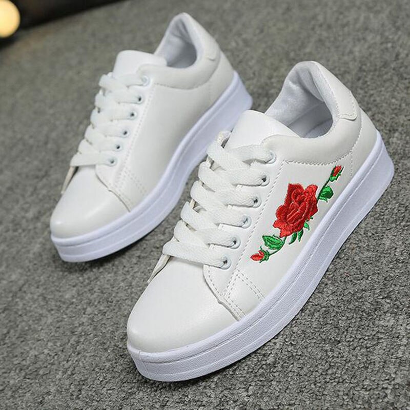 Skateboarding sko kvinder blomster broderi sko forår efterår damer sportschoenen komfortable sko