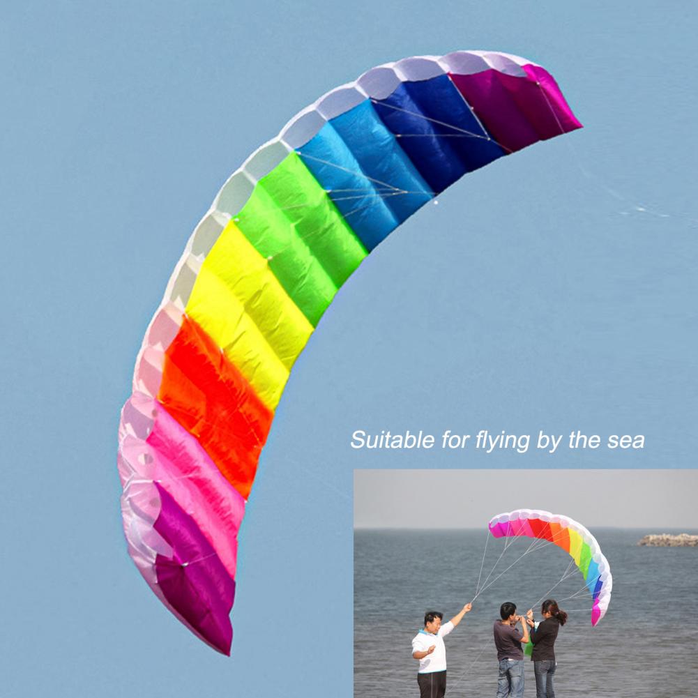 Regenbogen-drachen, fliegendes spielzeug, stunt-drachen, karierter stoff, dekorativ