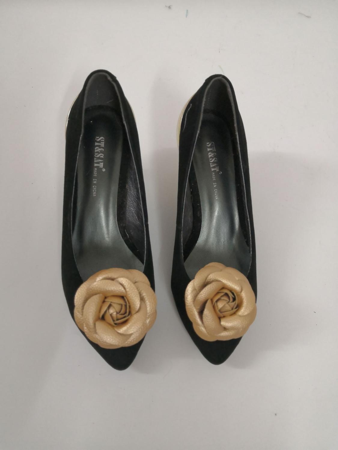 1 par de zapatos de Camelia de PU con Clip, zapatos removibles, adornos para zapatos de novia, Clip # SH2020017