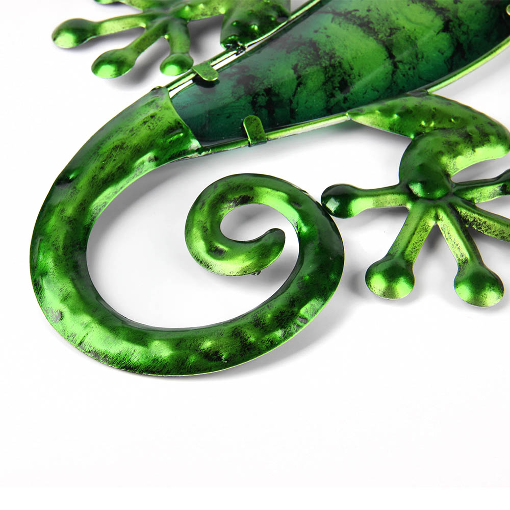 Metal Lizard Wall Art with Green Glass Painting for Garden Outdoor Decoration Animal Statues and Sculptures