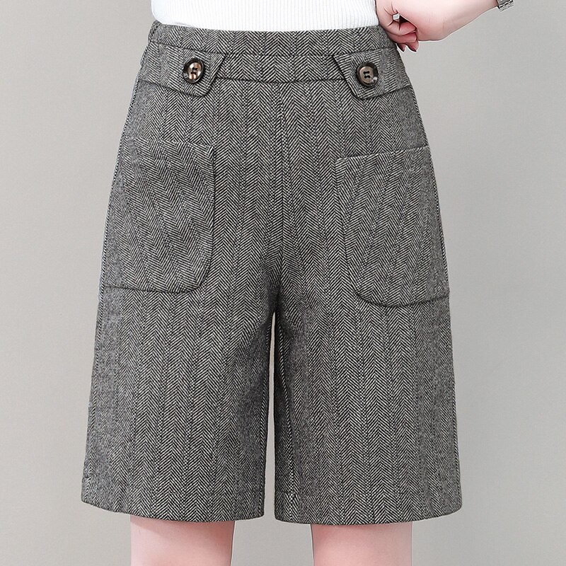 Big Size 4XL Women's Knee Length Woolen Shorts Autumn Winter Wool Wide Leg Plaid Shorts Casual Warm Pantalones Cortos: Gray / S