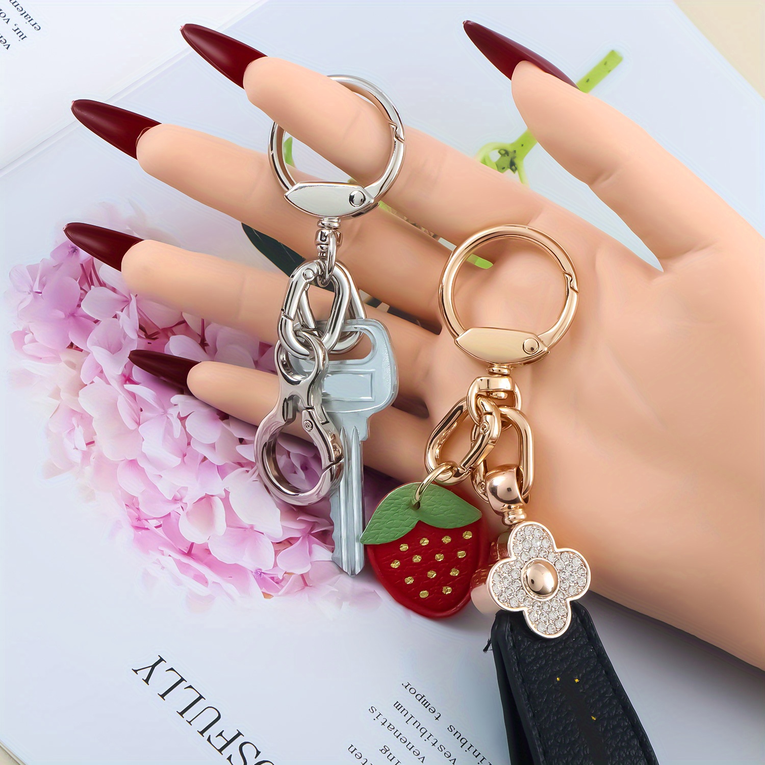 2pcs Keychain Hook with Key Ring Keychain Clip Hook with Spring Ring for Lanyard Making DIY Crafts Keychains