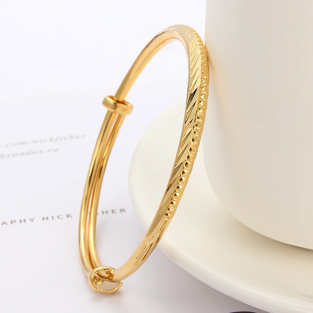 1 stk justerbar guld aldrig falmer dyrearmbånd til kvinder hverdagssmykker sommerfugl charm armbånd femme bryllup