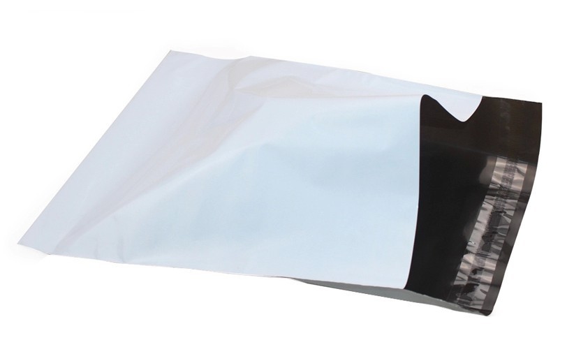 25 stk / parti 32*45cm hvide poly-selvforseglende postposer kurertransportposer eksprespostpose foldbare opbevaringsposer (00187)