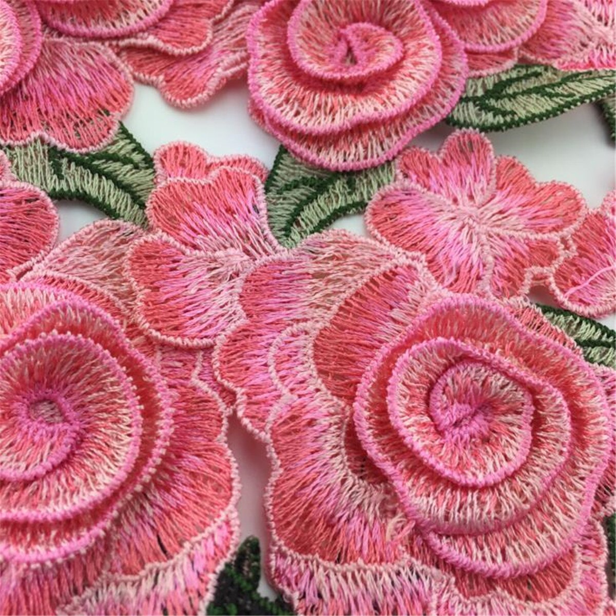 1 Pair Rose Flower Embroidery Sew On Patch Cloth Floral Collar Garment Applique