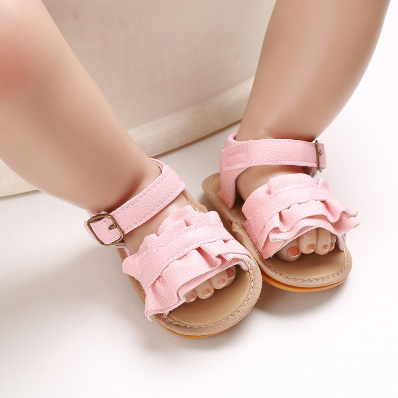 2020 infantil do bebê sapatos da menina da criança sandálias apartamentos premium sola de borracha macia antiderrapante flor de verão rendas berço primeiro walker sapatos