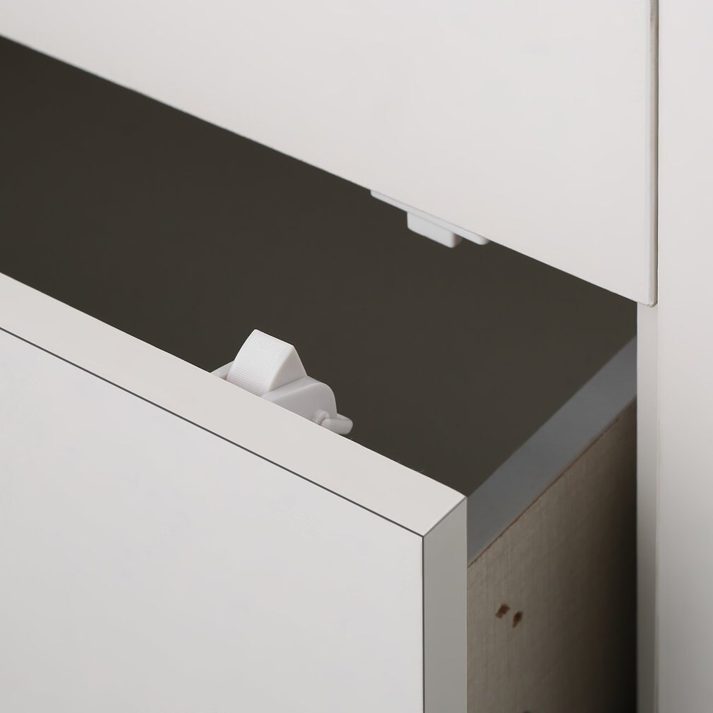 White Plastic Easy to Install Safety Baby Magnetic Cabinet Locks - No Tools Or Screws Needed (4 Locks + 1 Key)