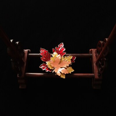 Huanzhi Emaille Maple Leaf Vorm Overdreven Vintage Metalen Broche Jas Accessoires Kleurrijke Sieraden Voor Vrouwen: 1BIG