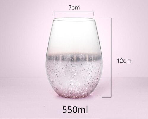 Sterrenhemel verandert geleidelijk van kleur kopje water kopje glas vrouwelijk huishouden theekopje persoonlijkheid koffiekopje stuur familieleden: Roze