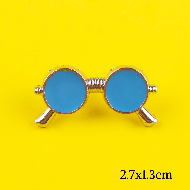 Muziekinstrument Pin Badges Op Kleding Emaille Pins Gitaar Pictogrammen Leuke Metalen Badges Strepen Voor Kleding Badge Voor Jeans Jas: WHITE