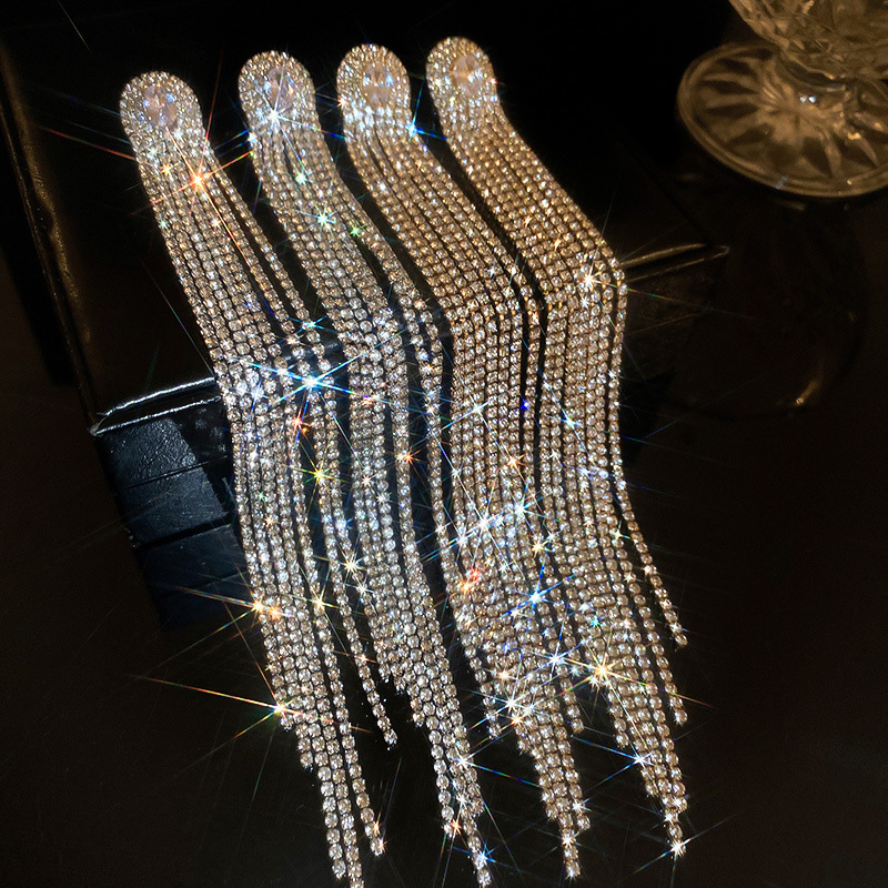 Geometryczne długie frędzle kryształbyć winnym kolczyki wiszące dla kobiet 2023 srebrny złoty kolor kolczyk ze strasem biżuteria na wesele