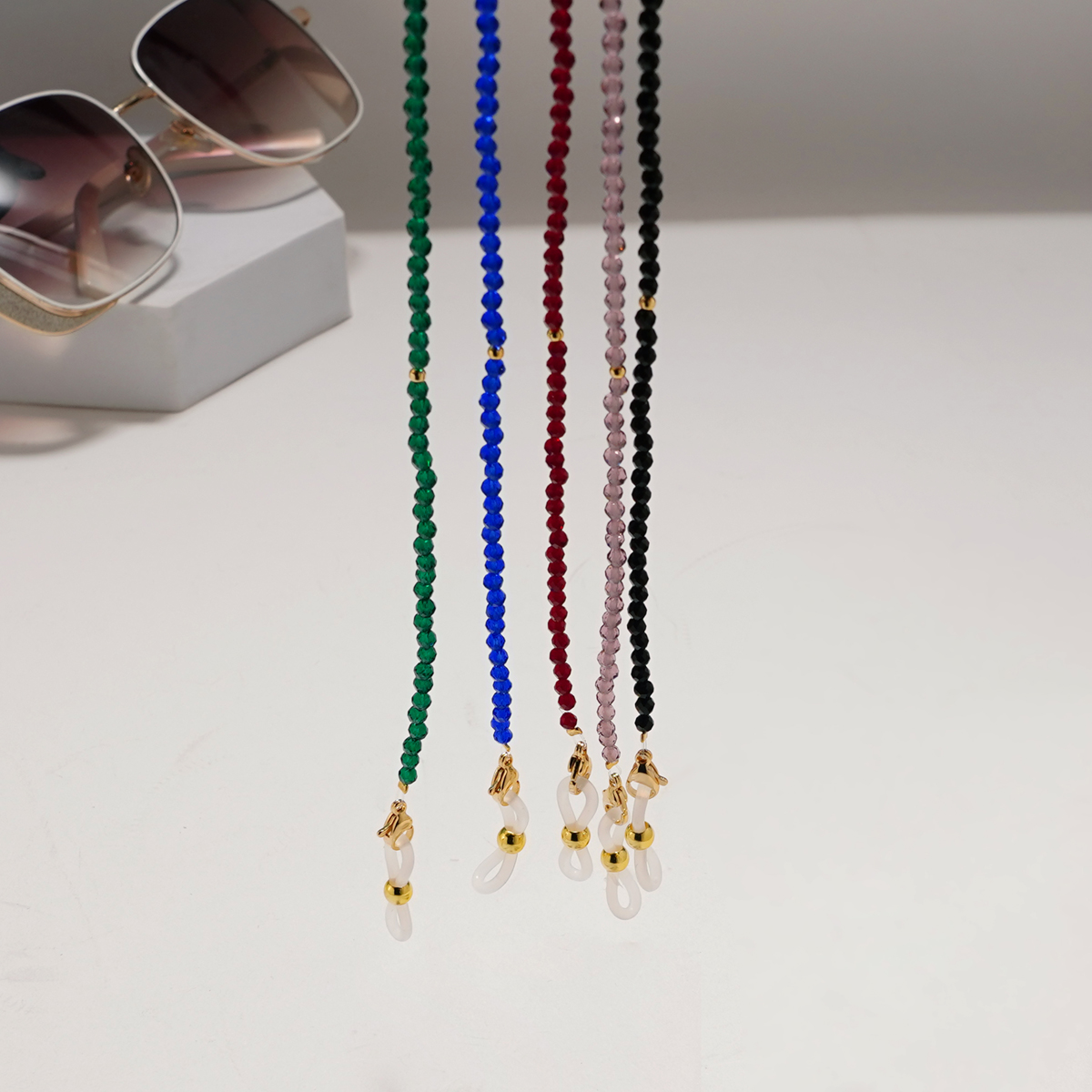 Collana a catena per occhiali da donna-cordino per occhiali da suola con perline acriliche intorno al collo con perline verdi di cristallo fatte a mano