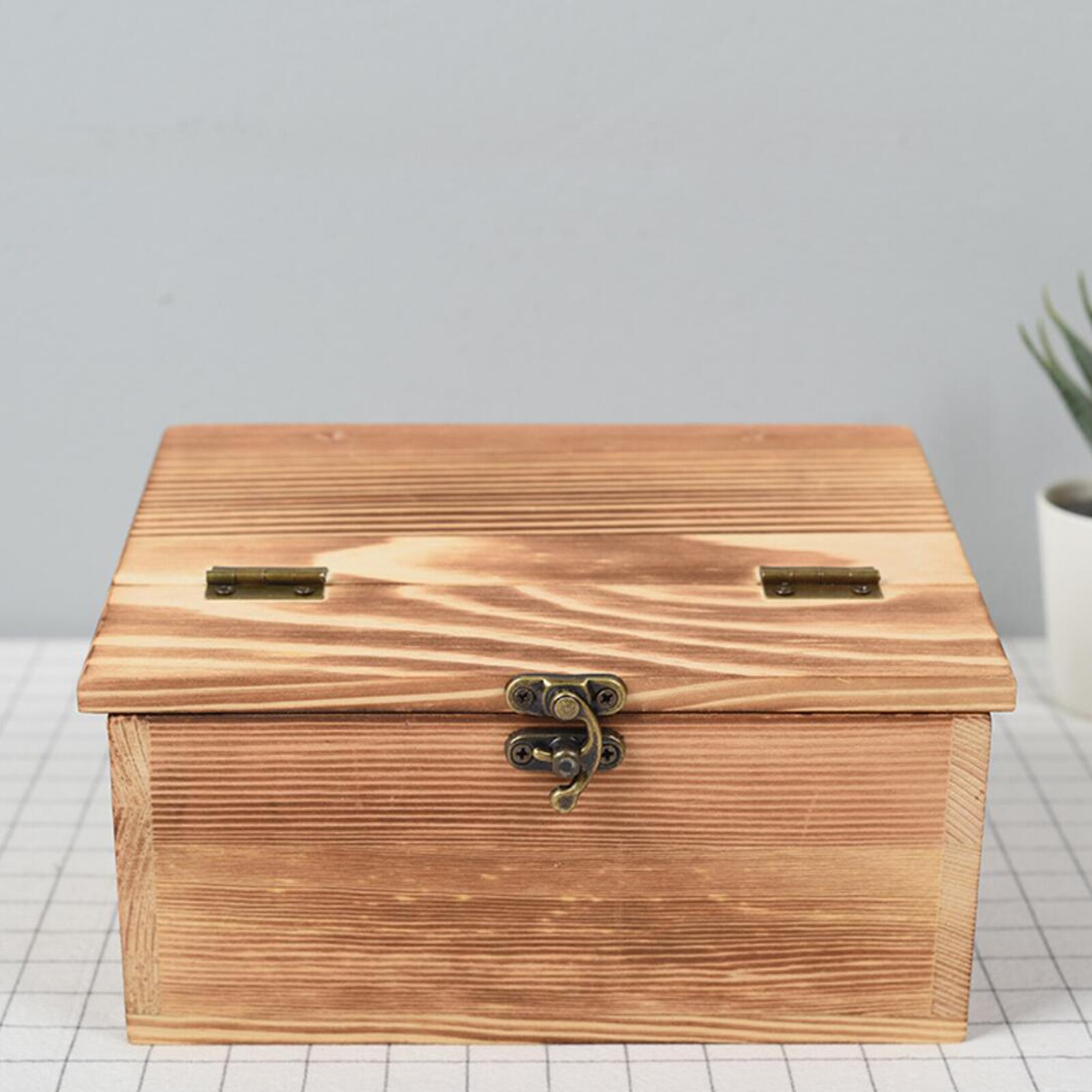 Solid Wood Bird House Double-room Wooden Nesting Cage Hut Outdoor Solid Wood Birdcage Bird Shelter