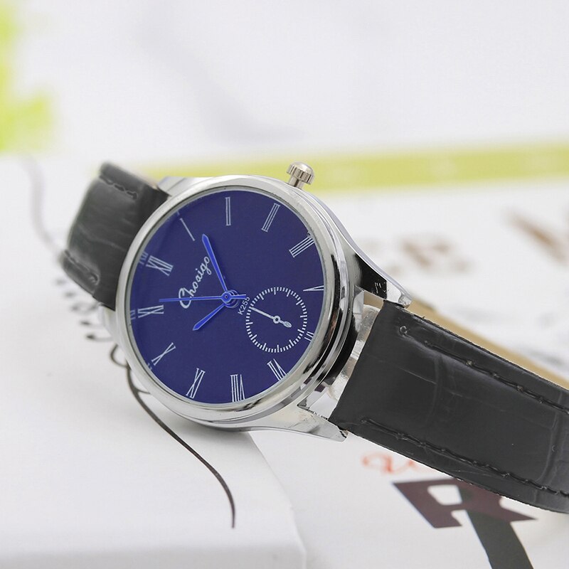 Neue Blaue Zeiger Liebhaber Uhren Luxus Hochglanz Glas retro Römischen Ziffern Paar Uhr Männer Frauen Leder Armbanduhr reloj