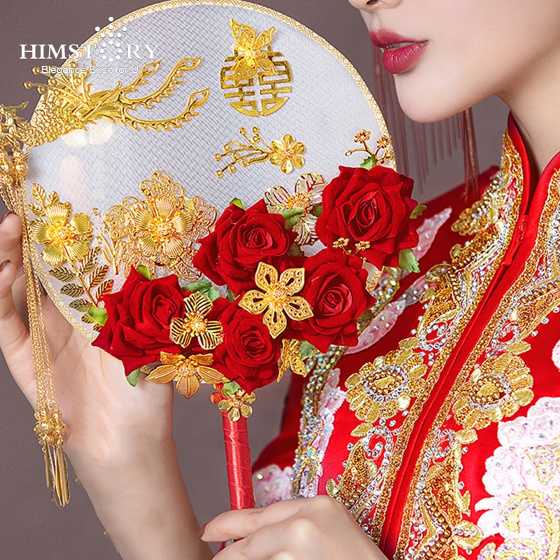 HIMSTORY Bruid Buket Rode Rozen Bloem Bridal Fan Chinese Stijl Lange Kwast Phoenix Bruiloft Boeket Oude Gouden Hand Fans