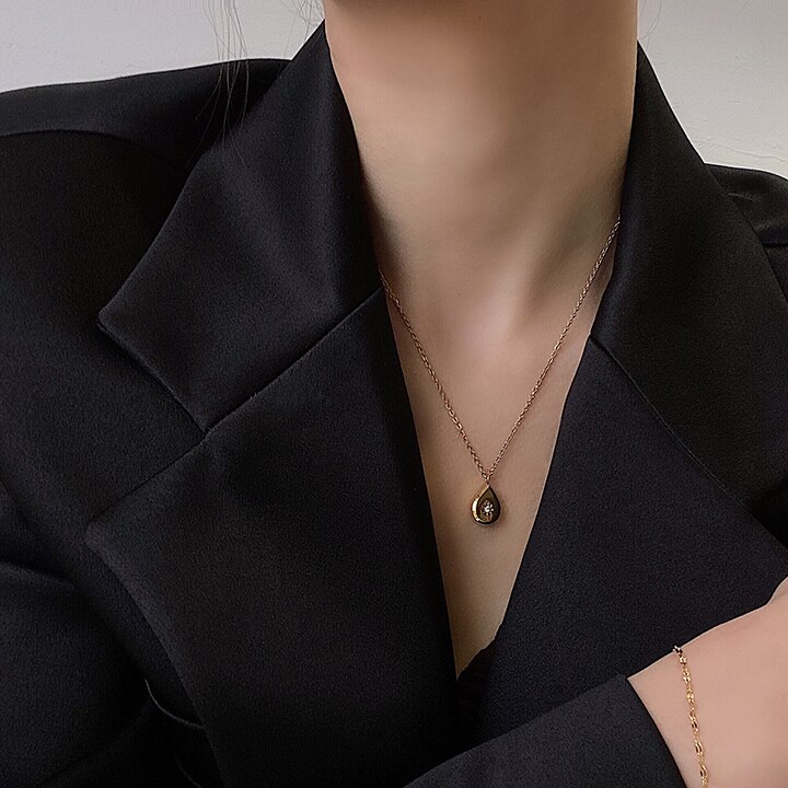 HUANZHI Neue Trend Geometrische Platz Runde Liebe Bär Metall Kette Halskette Gold Farbe für Frauen Mädchen Partei Schmuck