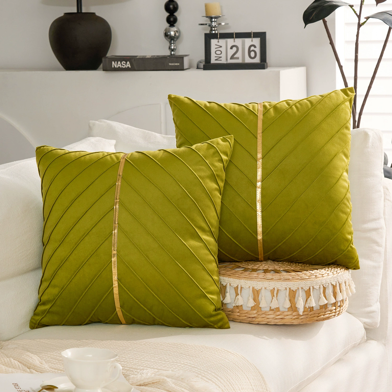 Samt-kissenbezüge,  of 2er- pack, inklusive goldfarbenem leder-weihnachtsdeko-kissenbezug, luxuriöser, moderner kissenbezug für sofas: 470*740mm / Hellgrün